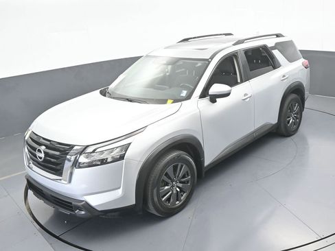 Used 2022 Nissan Pathfinder SV w/ SV Premium Package image 52