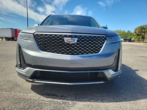 Certified 2021 Cadillac XT6 Premium Luxury FWD image 4