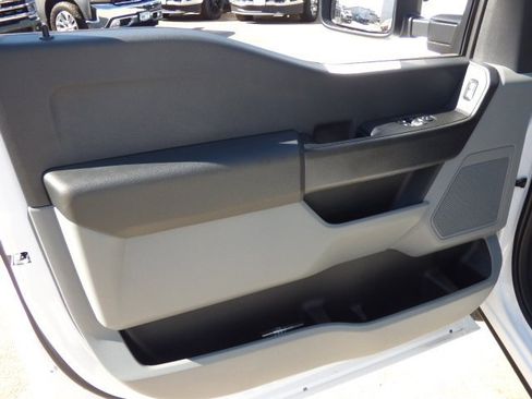 New 2026 Ford F250 XL w/ XL Chrome Package image 24