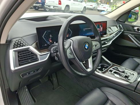 Used 2025 BMW X7 xDrive40i w/ Premium Package AWD/4WD image 24