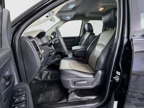 Used 2012 RAM 1500 ST RWD image 31