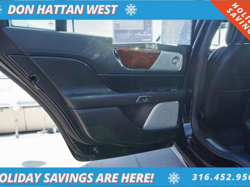 Used 2020 Lincoln Continental Reserve w/ Luxury Package image 19