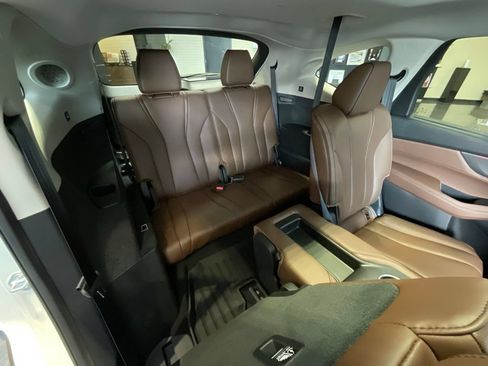 Certified 2024 Acura MDX SH-AWD w/ Advance Package image 24