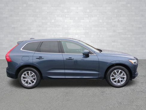 Used 2019 Volvo XC60 T5 Momentum w/ Premium Package image 3