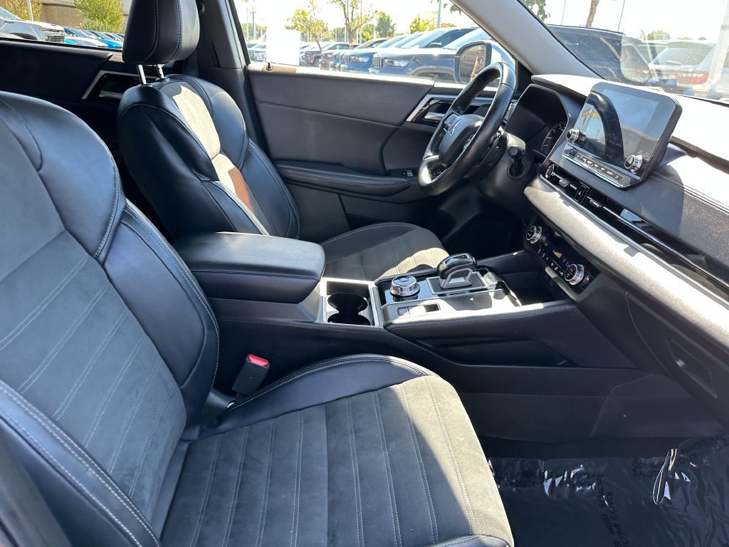 Used 2024 Mitsubishi Outlander SE AWD/4WD image 18