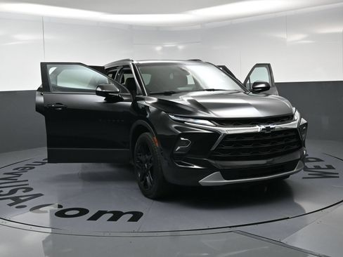 Used 2024 Chevrolet Blazer LT w/ Convenience Package FWD image 23