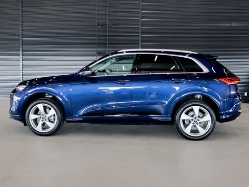 New 2025 Audi Q5 Premium Plus image 14