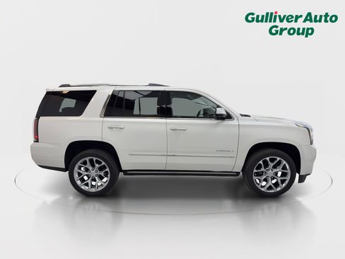 Used 2020 GMC Yukon Denali w/ Denali Premium Package image 10