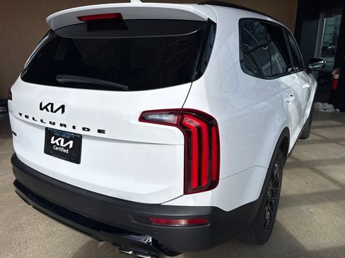 Certified 2022 Kia Telluride SX w/ SX Prestige Package AWD/4WD image 14