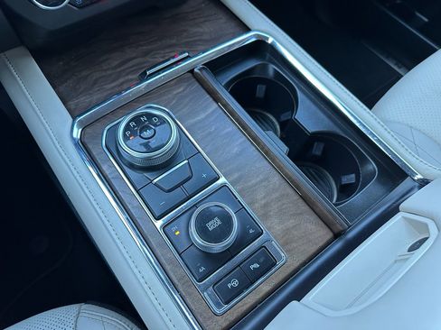 Used 2021 Ford Expedition Max Platinum image 28
