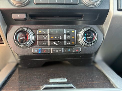 Used 2017 Ford F250 Platinum w/ Platinum Ultimate Package AWD/4WD image 36