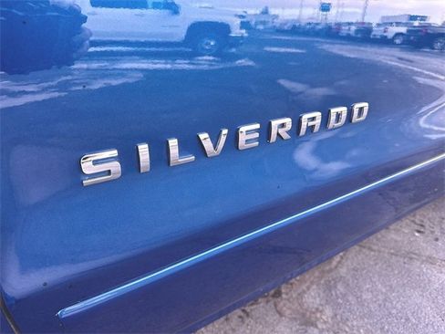 Used 2017 Chevrolet Silverado 1500 LT w/ All Star Edition image 28