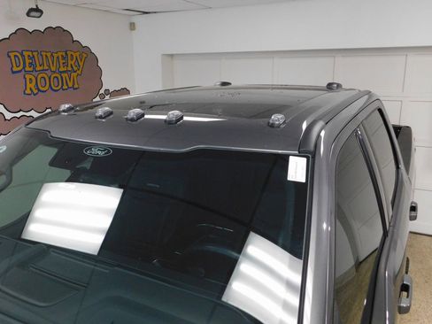 Used 2025 Ford F250 Platinum image 18