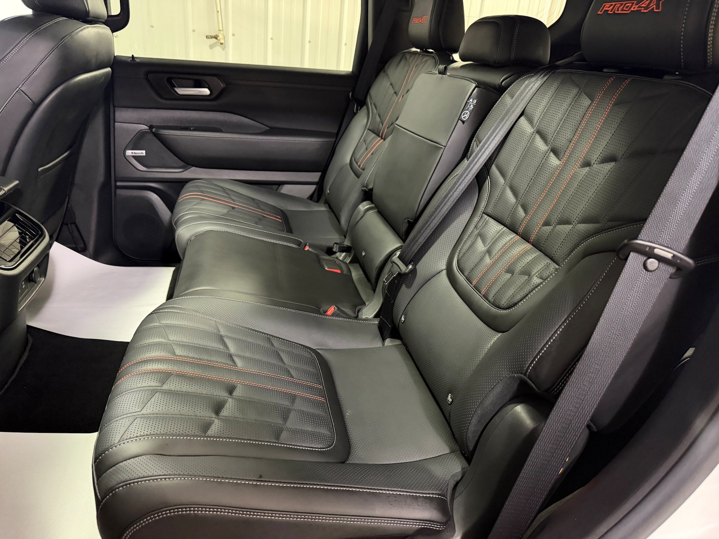 Used 2025 Nissan Armada PRO-4X w/ Pro-4X Premium Package AWD/4WD image 18
