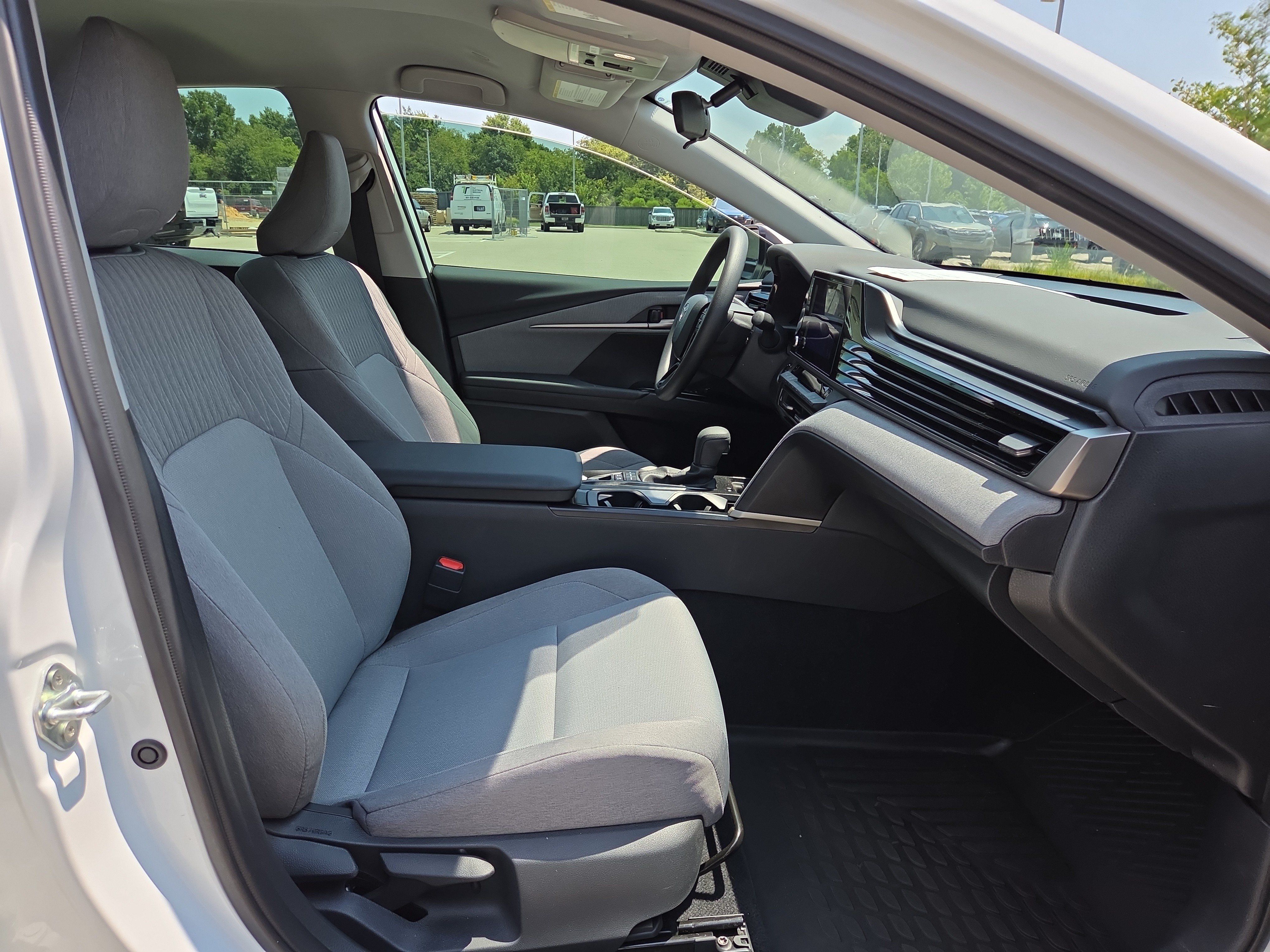 Used 2025 Toyota Camry LE FWD image 15
