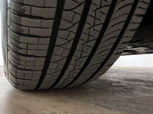 Used 2025 Volvo XC60 B5 Core image 98