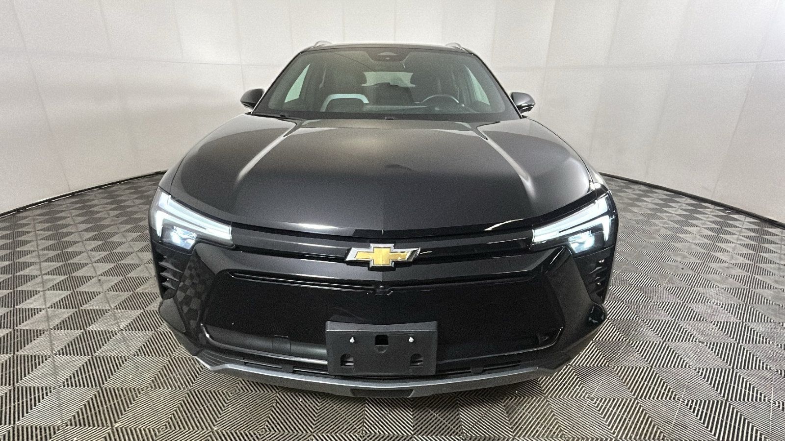 Used 2024 Chevrolet Blazer EV LT AWD/4WD image 9