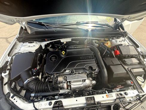 Used 2022 Chevrolet Malibu LT image 31