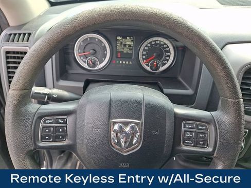 Used 2018 RAM 1500 Express w/ Express Value Package AWD/4WD image 4