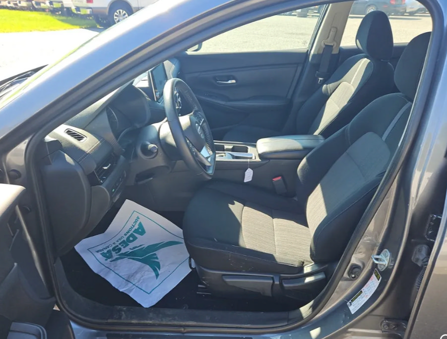 Used 2022 Nissan Sentra SV w/ Trunk Package FWD image 7