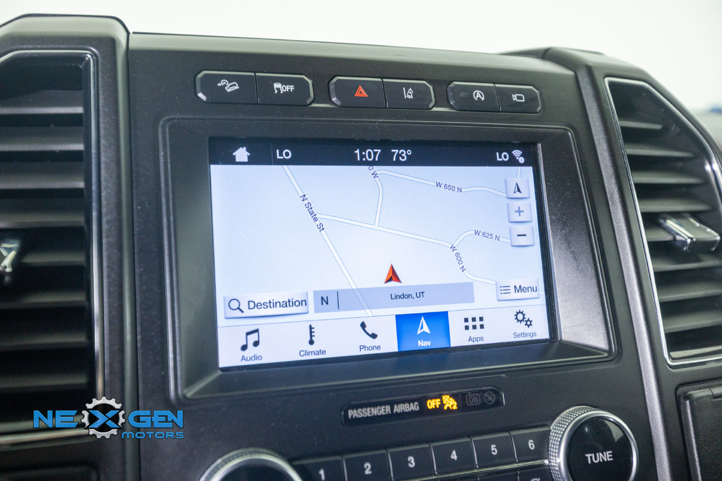 Used 2019 Ford Expedition Limited w/ Equipment Group 303A AWD/4WD image 21