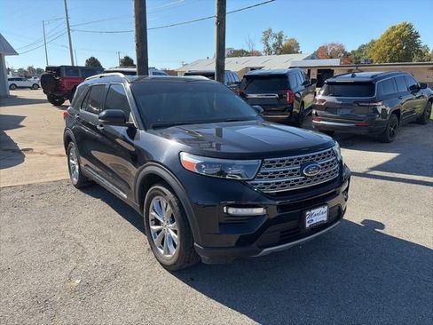 Used 2021 Ford Explorer Limited w/ Equipment Group 301A AWD/4WD image 8