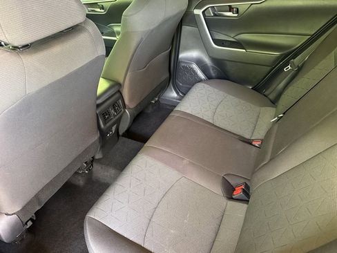 Used 2024 Toyota RAV4 XLE FWD image 15