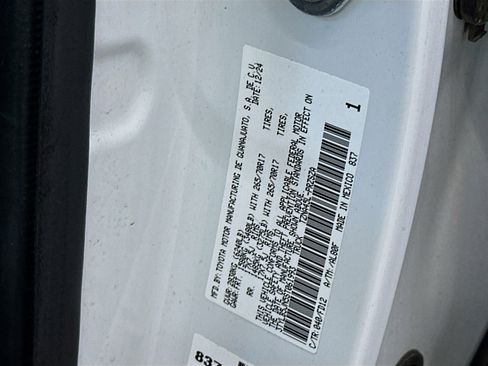 Used 2025 Toyota Tacoma TRD Off-Road image 12