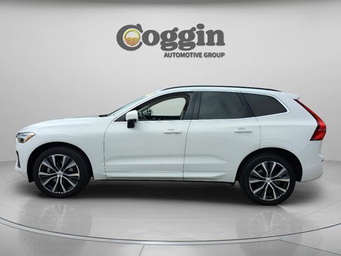 Used 2022 Volvo XC60 B5 Momentum w/ Protection Package Premier image 3