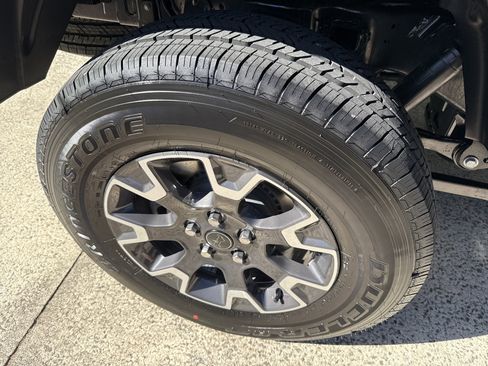 New 2025 Jeep Gladiator Sport w/ Premium Package image 19