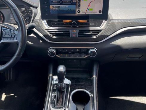 Used 2024 Nissan Altima 2.5 SR w/ SR Premium Package image 21