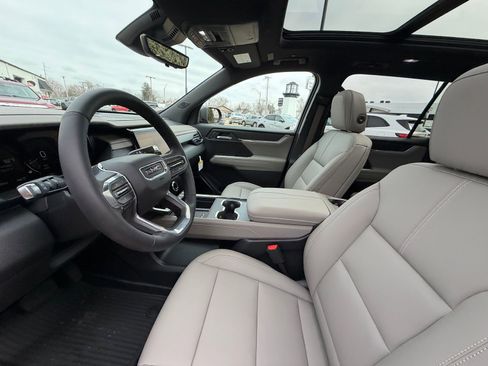 New 2026 GMC Acadia Elevation w/ Elevation Premium Package AWD/4WD image 4