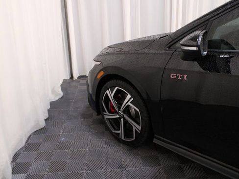 New 2026 Volkswagen GTI SE FWD image 18