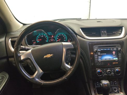 Used 2017 Chevrolet Traverse LT FWD image 22