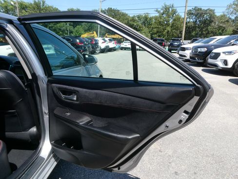 Used 2017 Toyota Camry XSE FWD image 26