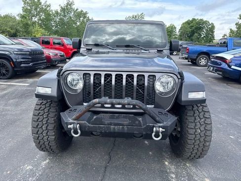 Used 2020 Jeep Gladiator Sport w/ Quick Order Package 24S AWD/4WD image 3
