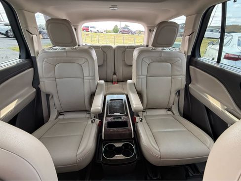 Used 2023 Lincoln Aviator Reserve w/ Equipment Group 201A AWD/4WD image 21