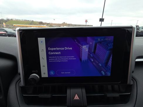 Used 2025 Toyota RAV4 XLE image 21