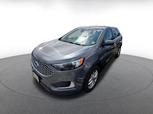 Used 2024 Ford Edge SEL image 3