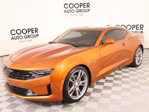 Used 2022 Chevrolet Camaro LT w/ RS Package image 9