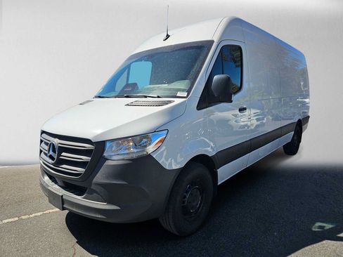 Used 2026 Mercedes-Benz Sprinter 2500 image 7