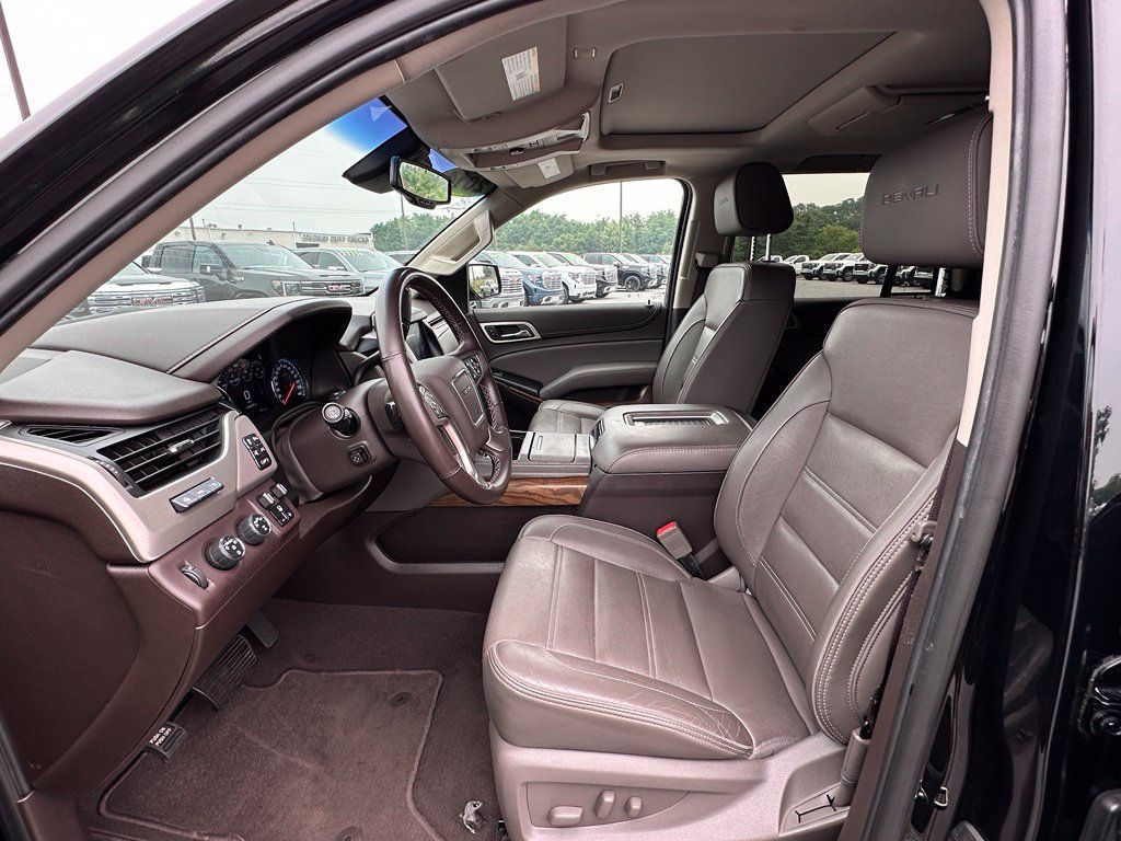 Certified 2019 GMC Yukon Denali w/ Denali Ultimate Package AWD/4WD image 18