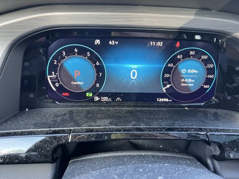 Certified 2025 Volkswagen Atlas Cross Sport SE w/ Panoramic Sunroof Package image 20