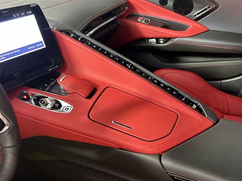 Used 2024 Chevrolet Corvette Stingray Preferred Conv image 21