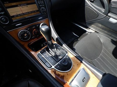 Used 2011 Mercedes-Benz SL 550 image 54