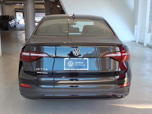 Used 2024 Volkswagen Jetta Sport image 5