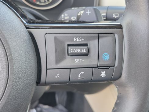 Certified 2022 Nissan Rogue SL FWD image 34