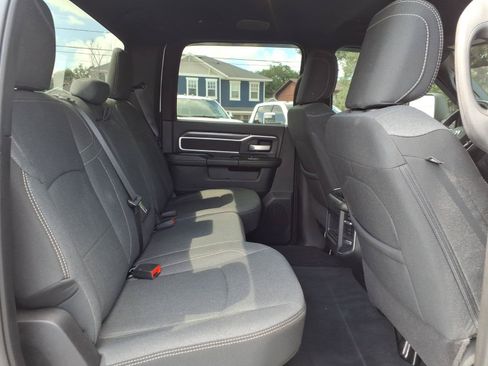Used 2024 RAM 2500 Big Horn w/ Sport Appearance Package AWD/4WD image 15