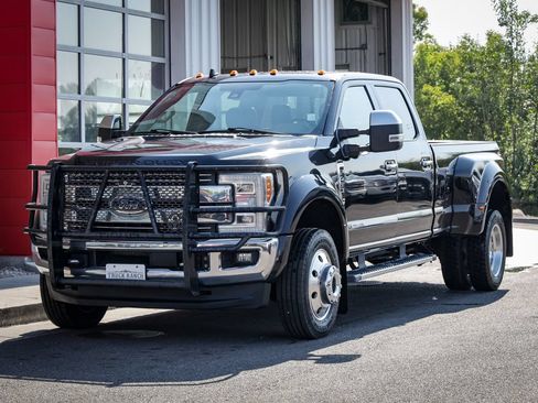 Used 2019 Ford F450 Lariat w/ Lariat Ultimate Package AWD/4WD image 8