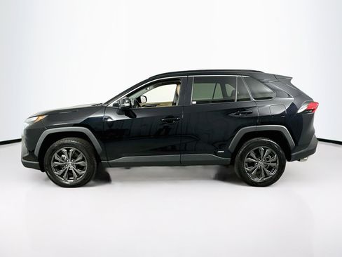 Used 2022 Toyota RAV4 XLE Premium AWD/4WD image 8